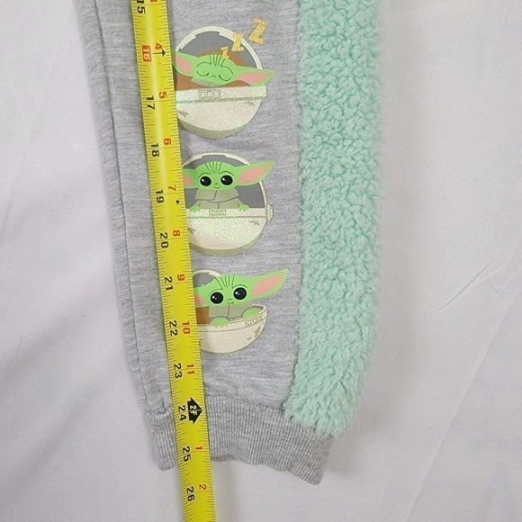 Star Wars Baby Yoda Grogu Fluffy Leg Sweatpants Lounge Pants Green Large - Picture 3 of 5